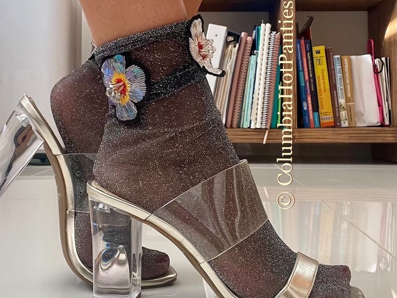 Semi-sheer Shimmery Flower Socks - Preview 1